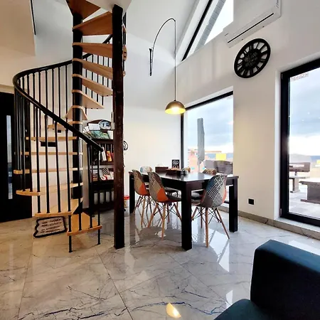 W Slonecznikach, Jacuzzi, Quady, Gory Debowina